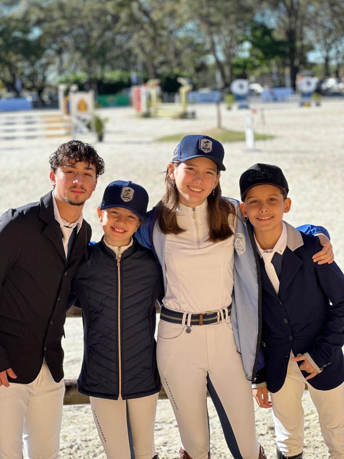 Amizade que salta obstáculos. 🐴✨ 